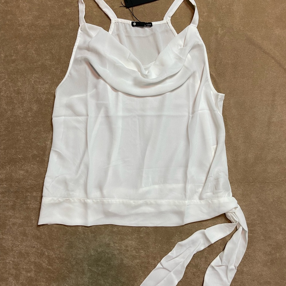 Size LG White Scoop Neck Tank Top with Tie Front by Krisa by Revolve